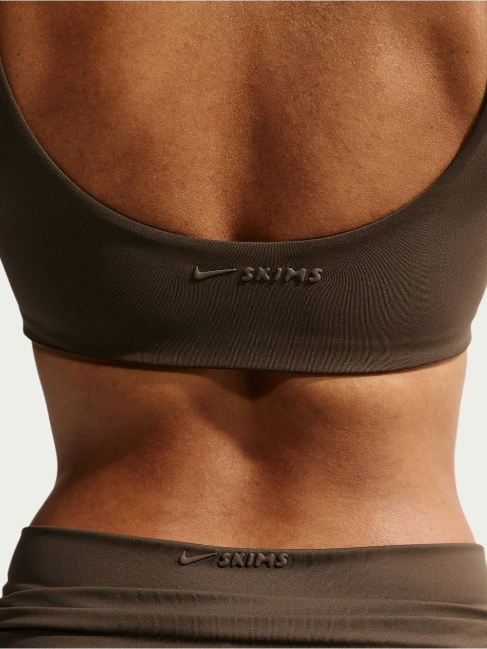 NIKE X SKIMS (G15) Matte Scoop Neck bra | Color Dark Sepia | Size 2X - Picture 6 of 9